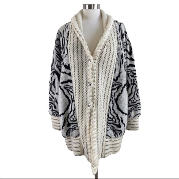NINA MARTINI Vintage Animal Print Sweater size L - Picture 1 of 9